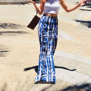 FOREVER 21 Two Slit Printed Maxi Skirt